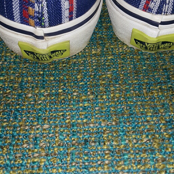 Vans - Picture 3 of 5